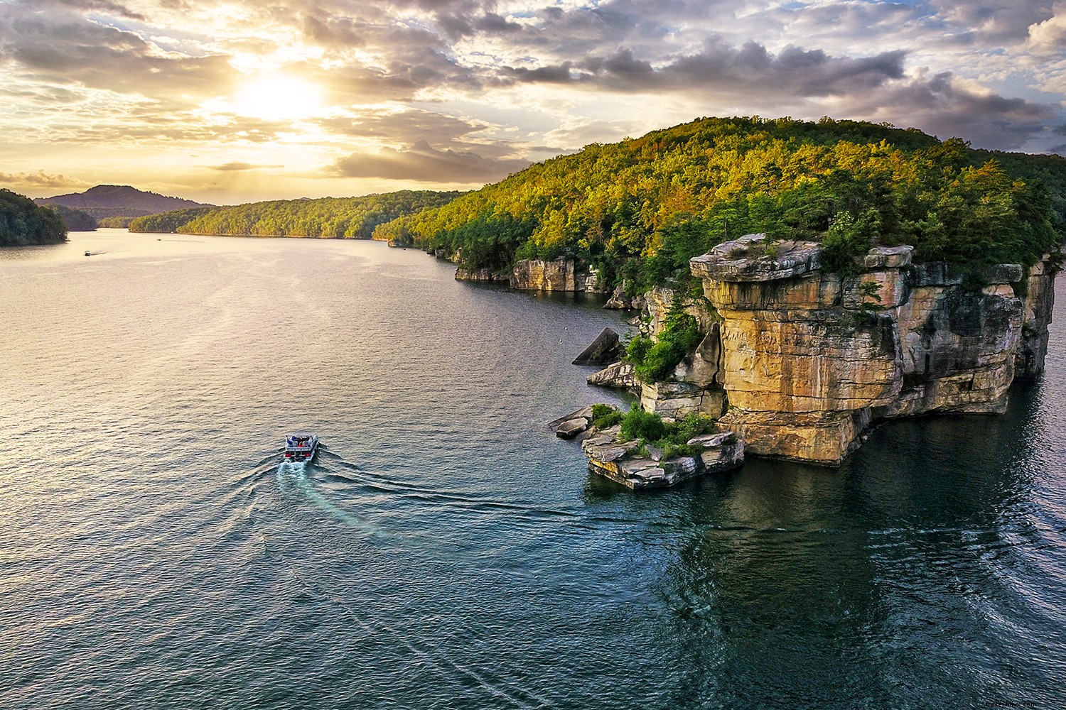 Pourquoi Almost Heaven est l une des destinations les plus chaudes de la saison 